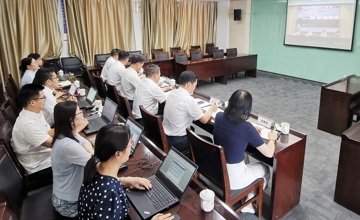 歐維姆在全區(qū)國資國企年中工作會議作經(jīng)驗交流發(fā)言