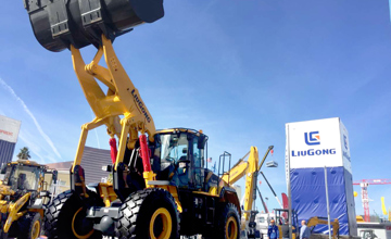 柳工“利器”亮相美國工程機(jī)械展