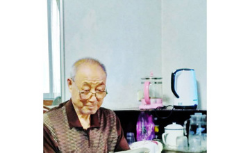 堅(jiān)持是我最大的驕傲——記公司建廠元老、原工模具廠黨支部書記李運(yùn)杰