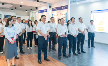 柳工集團(tuán)黨委舉辦“循足跡 悟思想 感恩奮進(jìn)譜新篇”主題活動