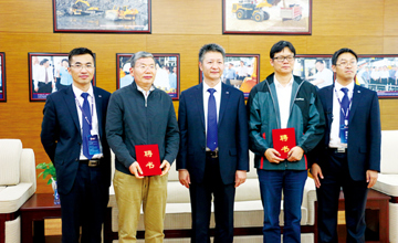 擁抱技術(shù)新時(shí)代 柳工舉辦第二屆全球工程機(jī)械技術(shù)發(fā)展高峰論壇