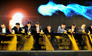 為柳工而戰(zhàn) 為市場(chǎng)而戰(zhàn) 2017年公司挖掘機(jī)整機(jī)產(chǎn)銷超8000臺(tái)