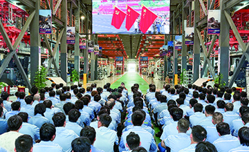 柳工集團(tuán)黨委組織集中收看紀(jì)念中國(guó)人民抗日戰(zhàn)爭(zhēng)暨世界反法西斯戰(zhàn)爭(zhēng)勝利80周年大會(huì)